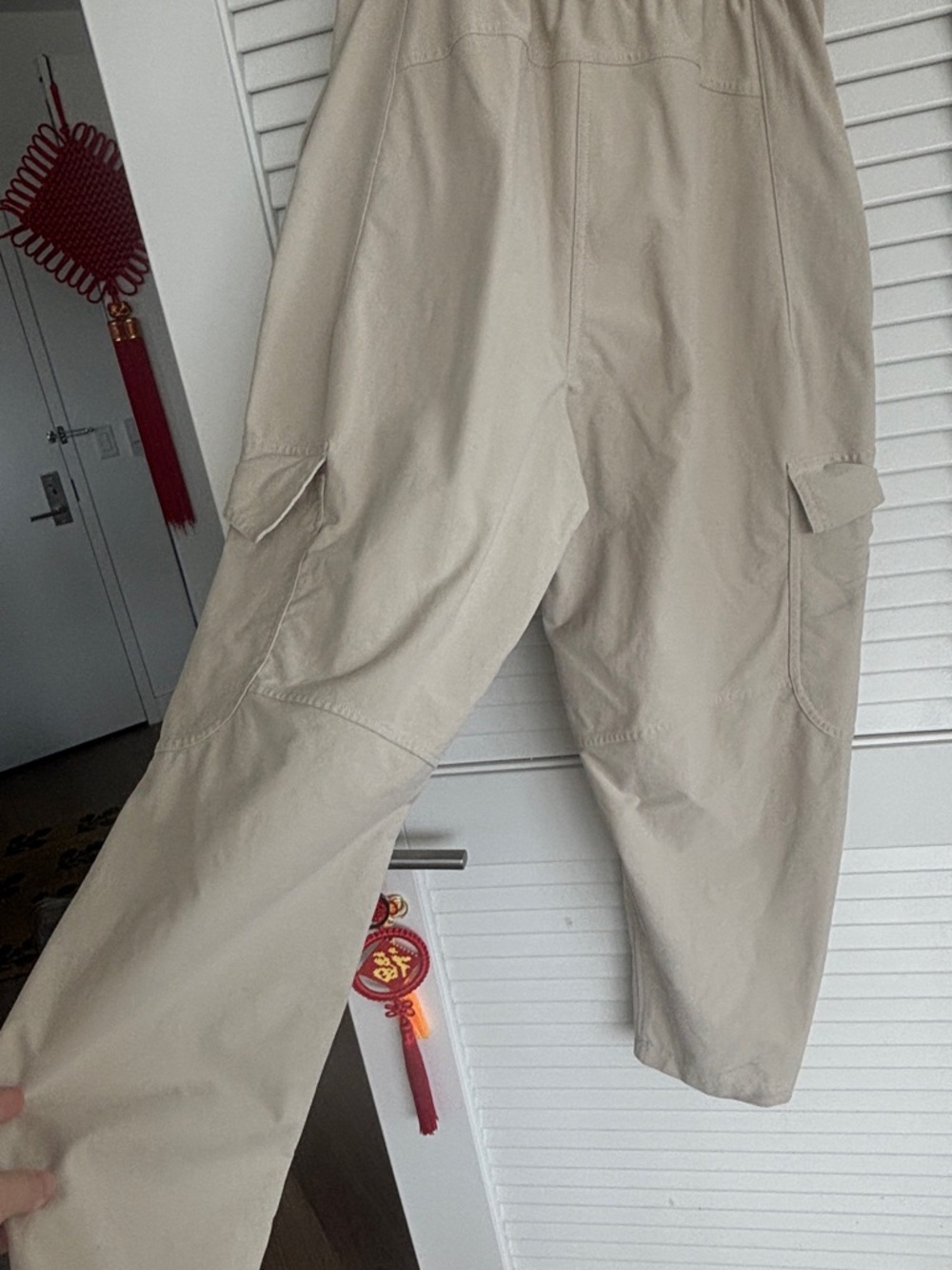 lululemon Light Utilitech Cargo Pocket High-rise Barrel Pants in Natural Ivory - Picture 6 of 7